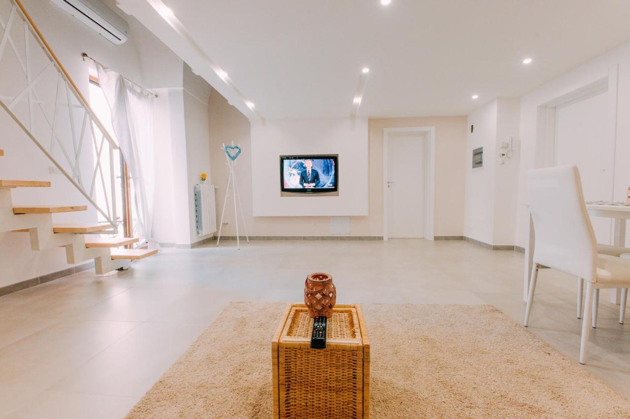 Bed Casa Vacanza Via Gallipoli - Corte Bari 브린디시 외부 사진